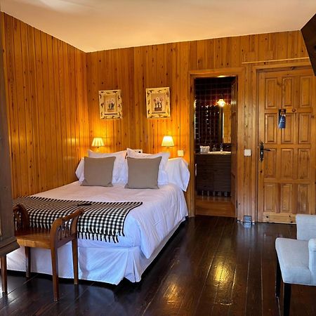 El Xalet De Tauell Hotel Rural Extérieur photo
