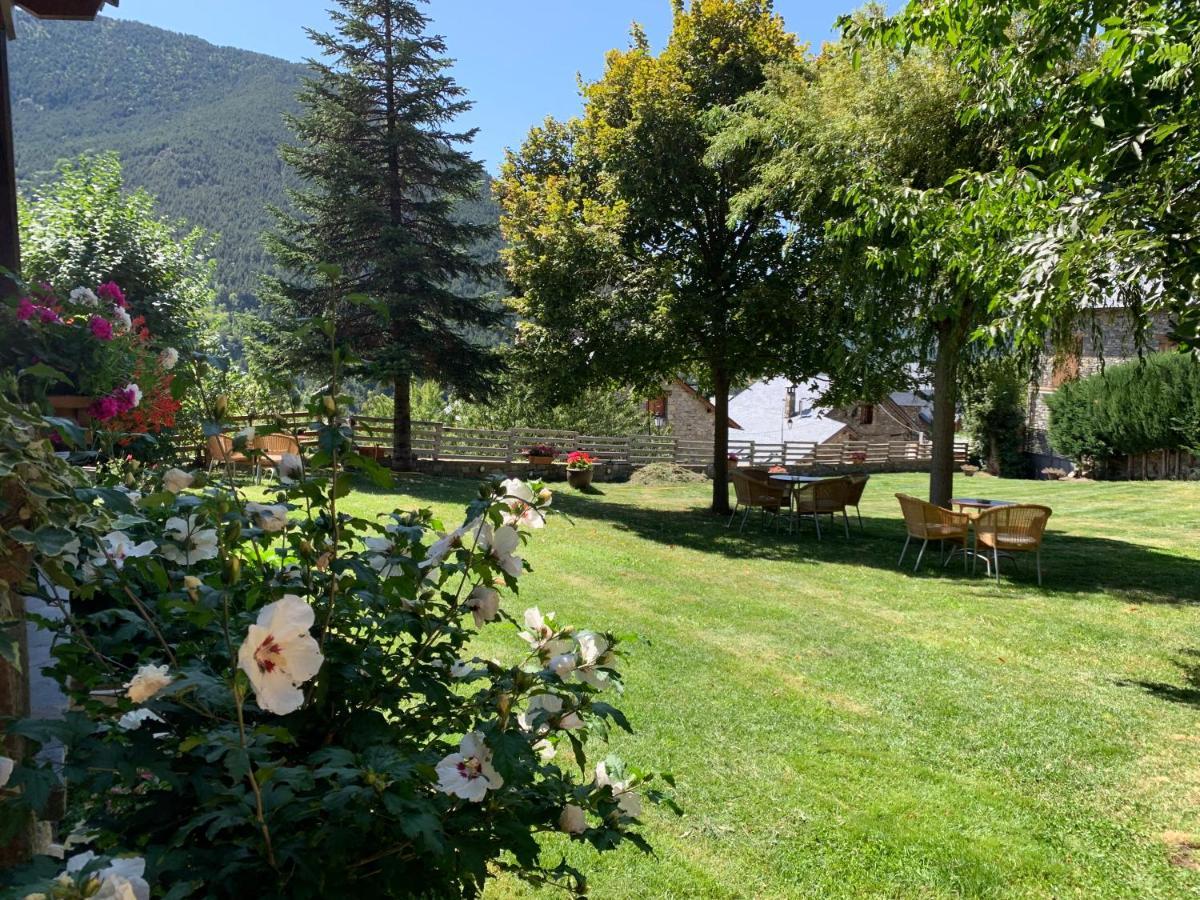 El Xalet De Tauell Hotel Rural Extérieur photo