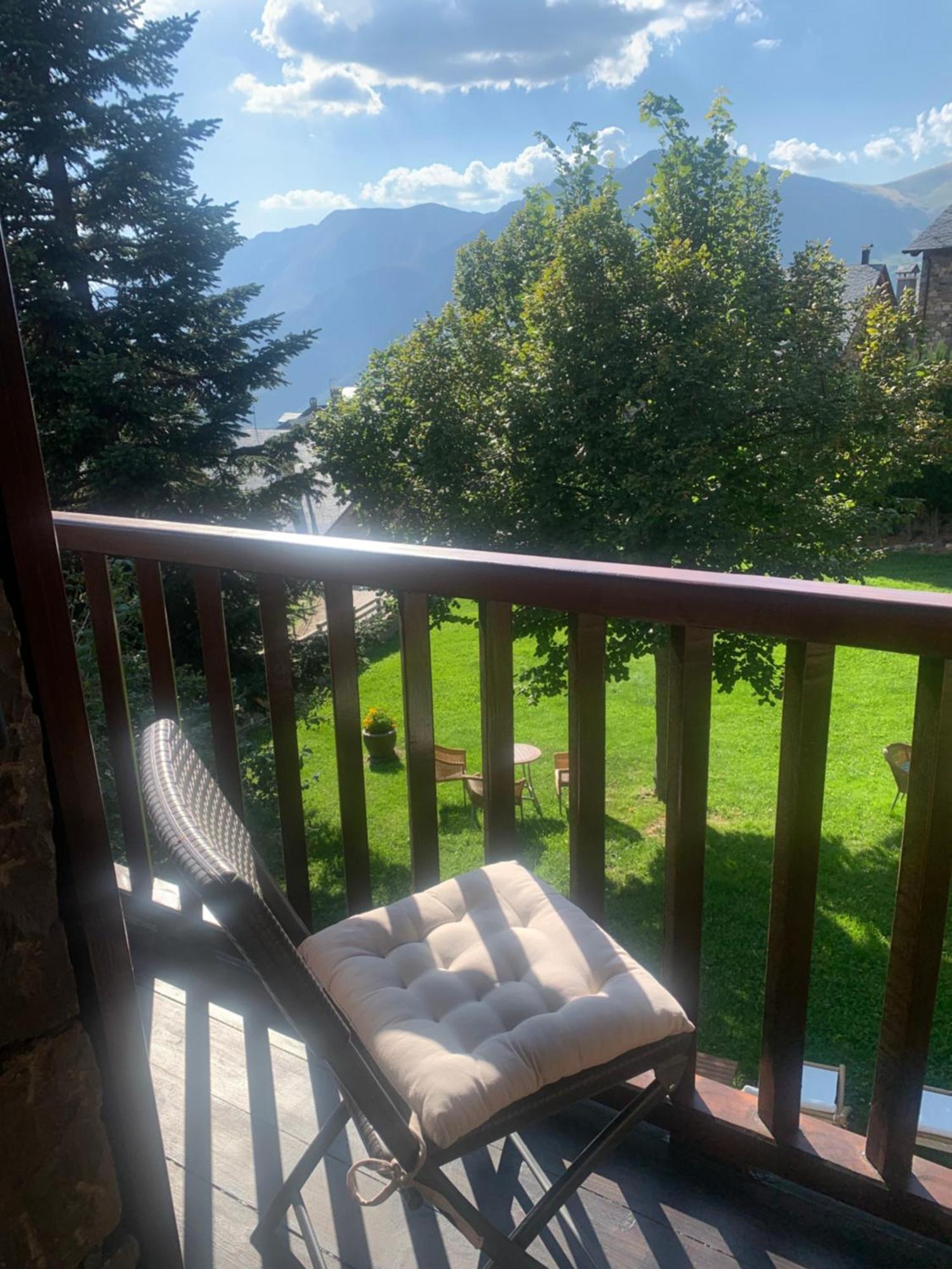 El Xalet De Tauell Hotel Rural Extérieur photo