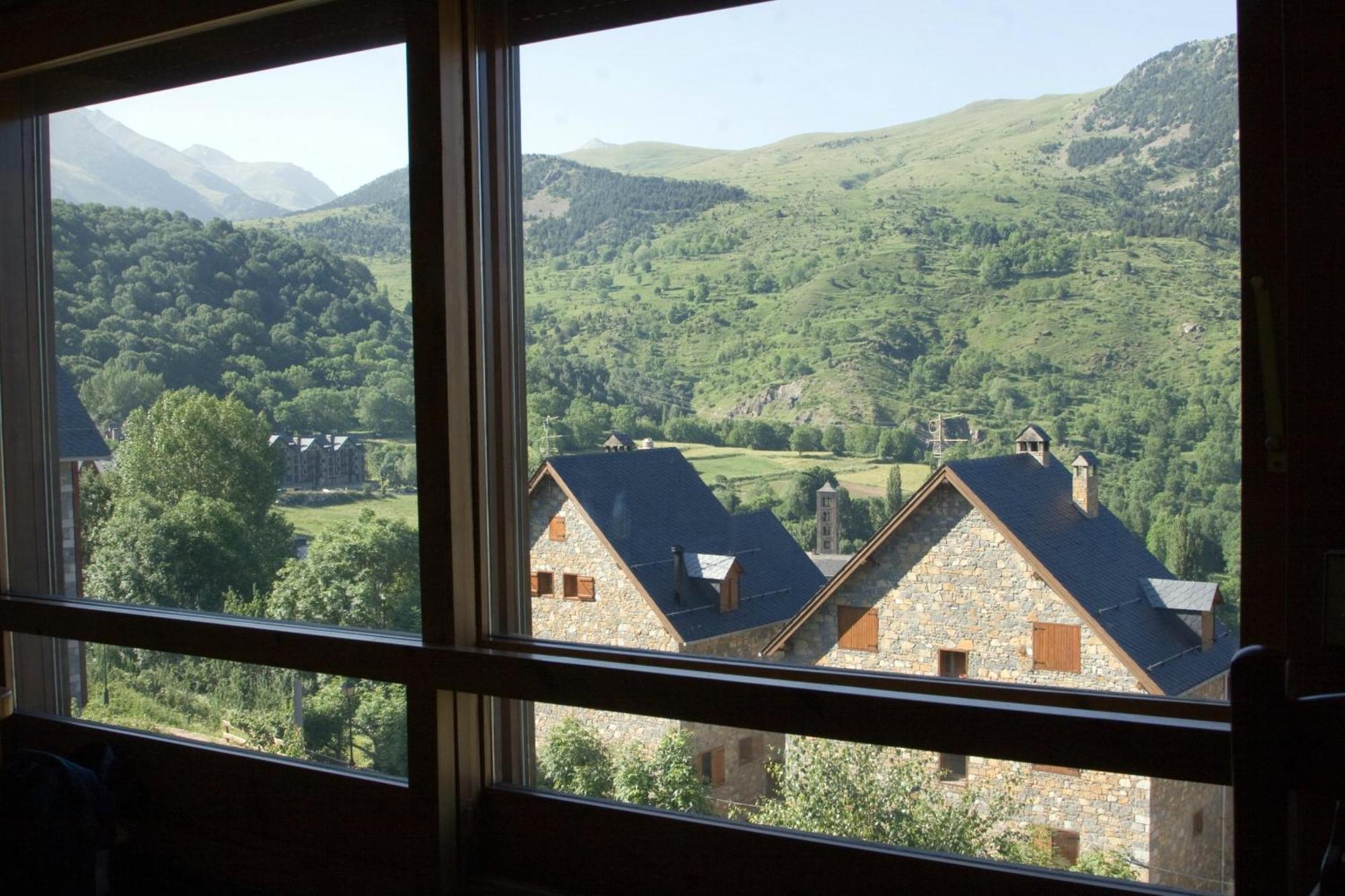 El Xalet De Tauell Hotel Rural Extérieur photo