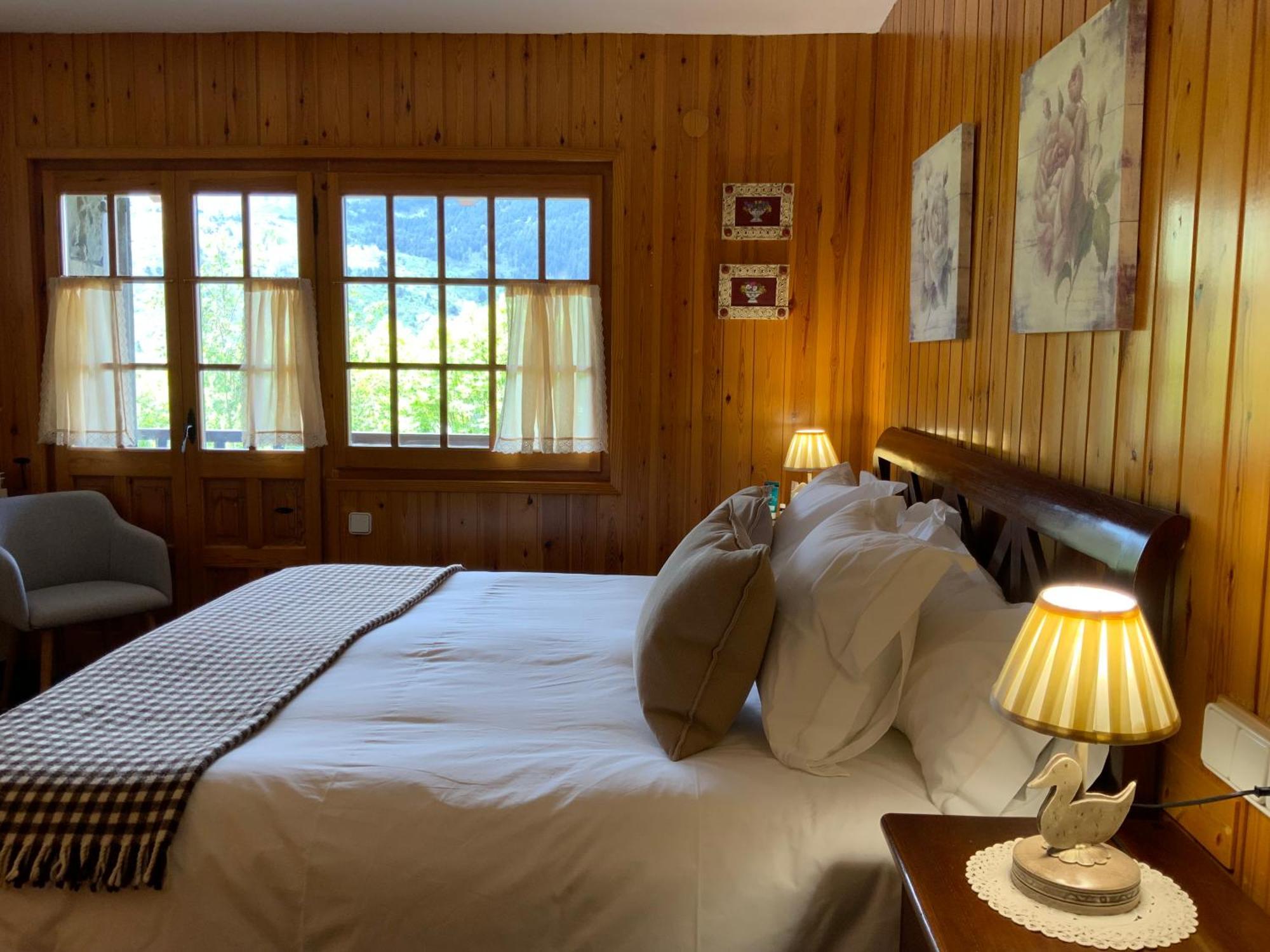 El Xalet De Tauell Hotel Rural Extérieur photo