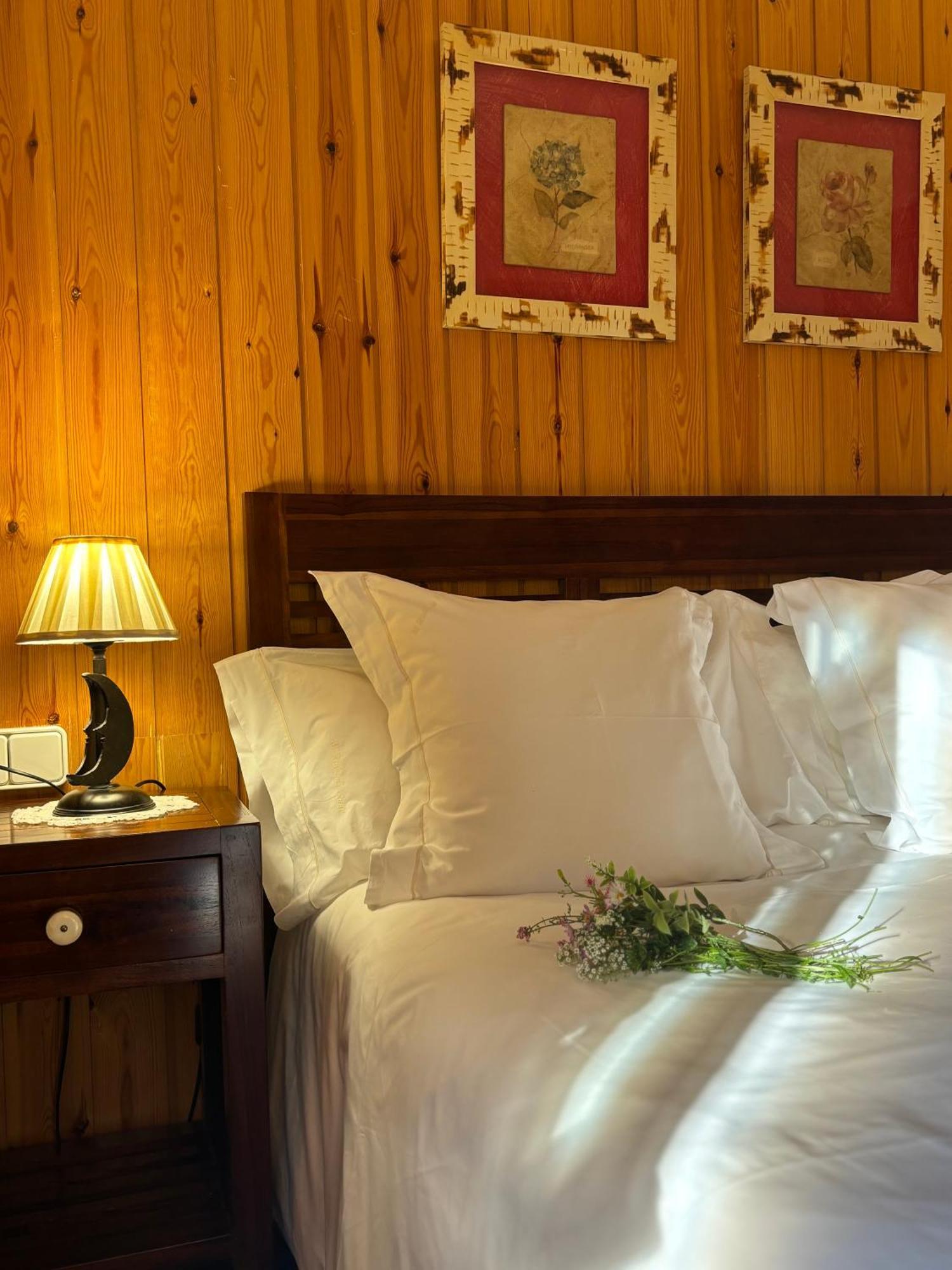 El Xalet De Tauell Hotel Rural Extérieur photo