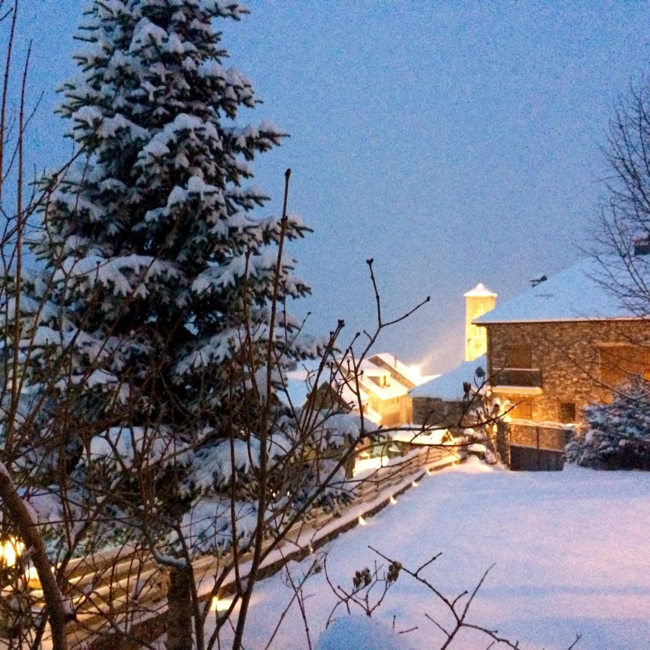 El Xalet De Tauell Hotel Rural Extérieur photo