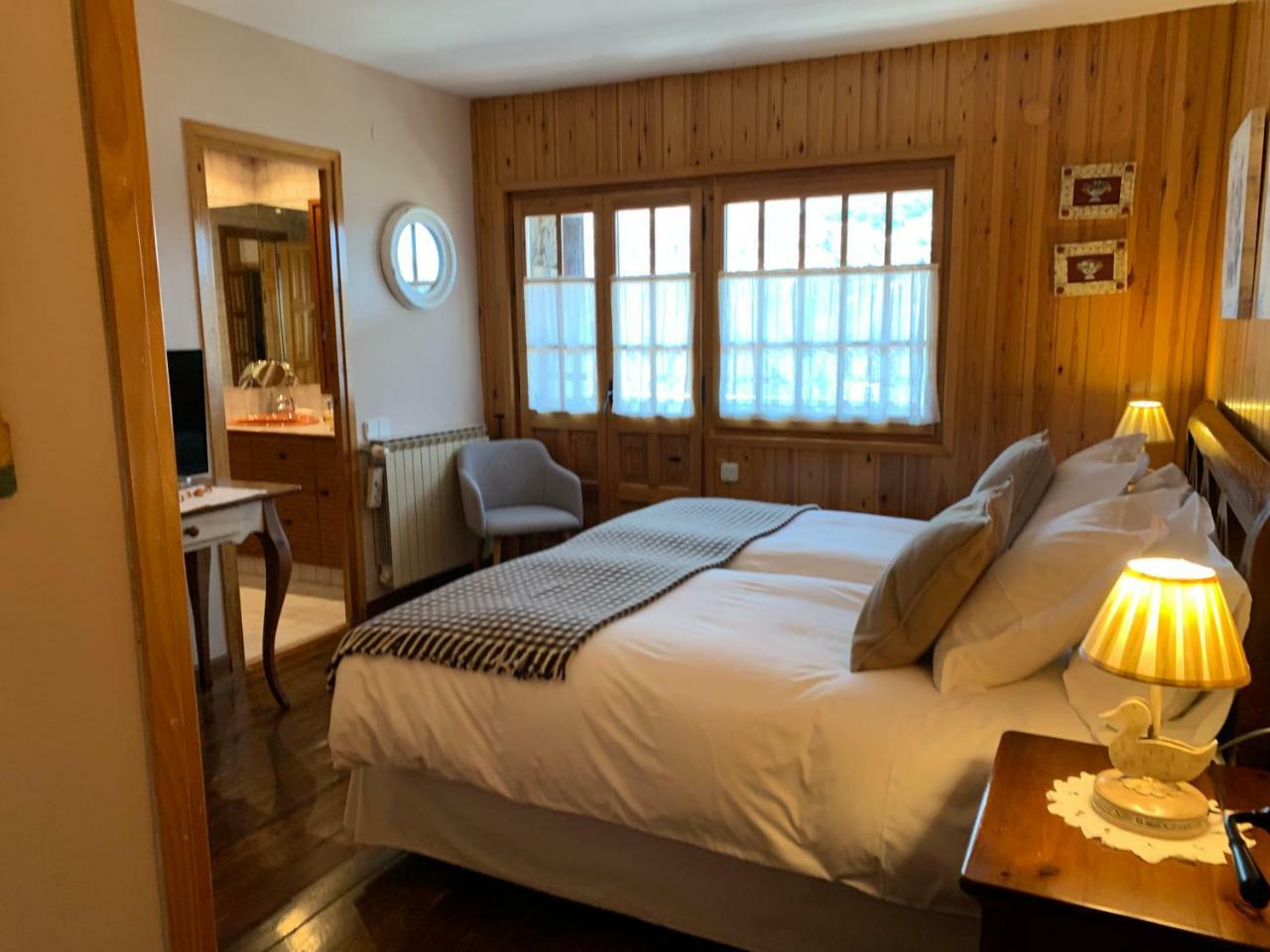 El Xalet De Tauell Hotel Rural Extérieur photo